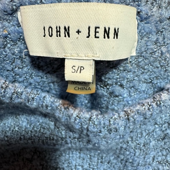 John + Jenn Soft Crewneck Sweater Small - Picture 3 of 4